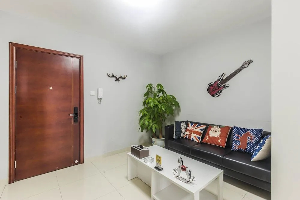CiCi House