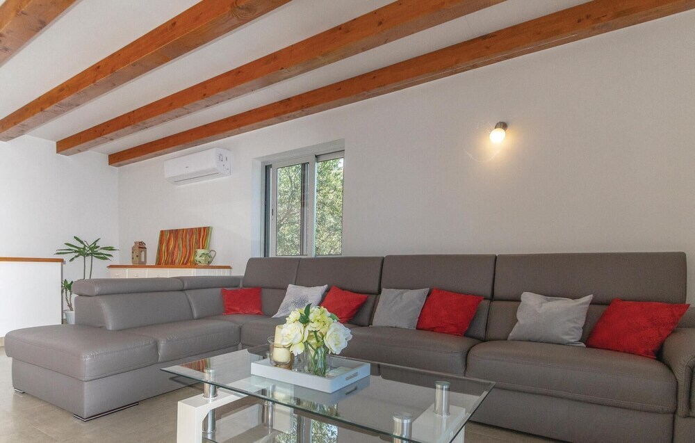 Nice Home in Blato With 3 Bedrooms, Wifi and Outdoor Swimming Pool