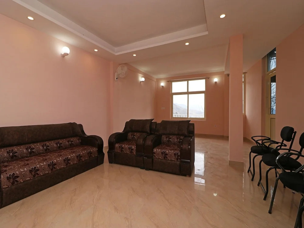 OYO 11541 Misty Heights