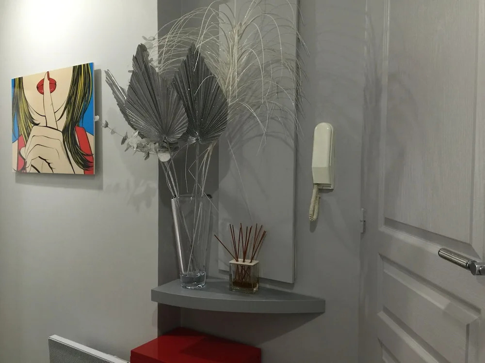 Gîte, Luxueux appartement T3 dans le Triangle D'Or "LES GRANDS HOMMES" Bordeaux
