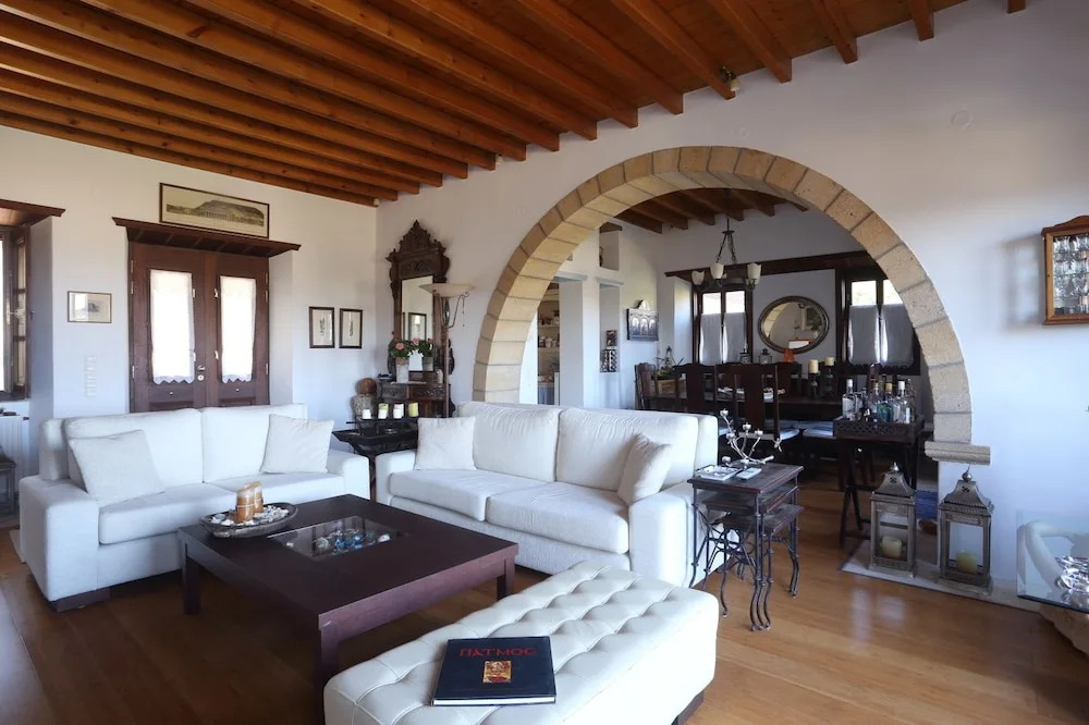 Diamond Villa