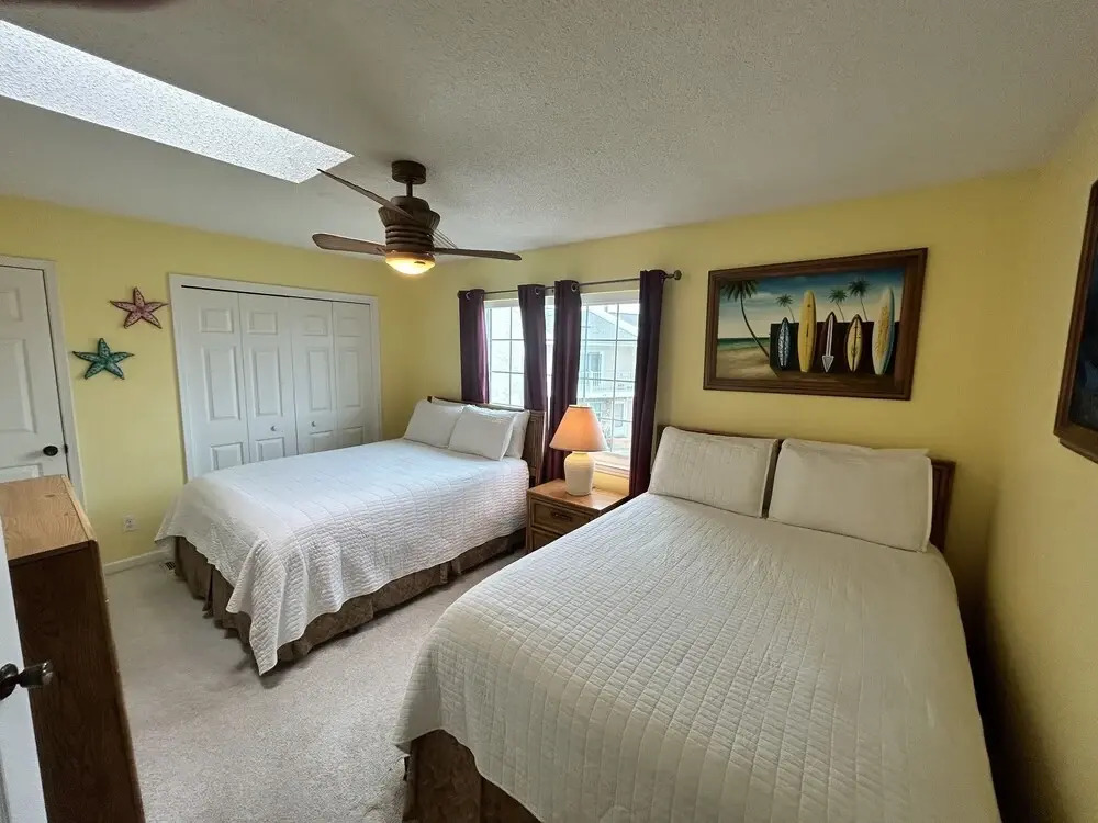 Tropical Hideaway 2 Bedroom Townhouse by RedAwning