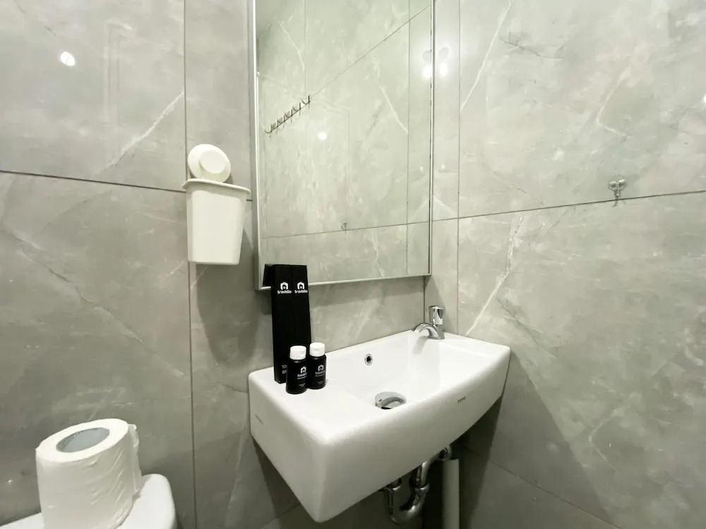 Cozy Stay Studio At Sayana Bekasi Apartment