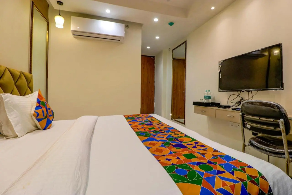 FabHotel Pitampura