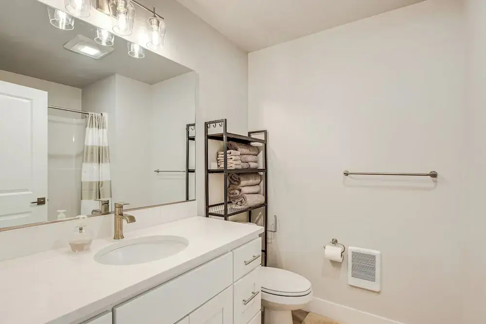 Beautiful Water Views: Coastal Oregon Townhome!