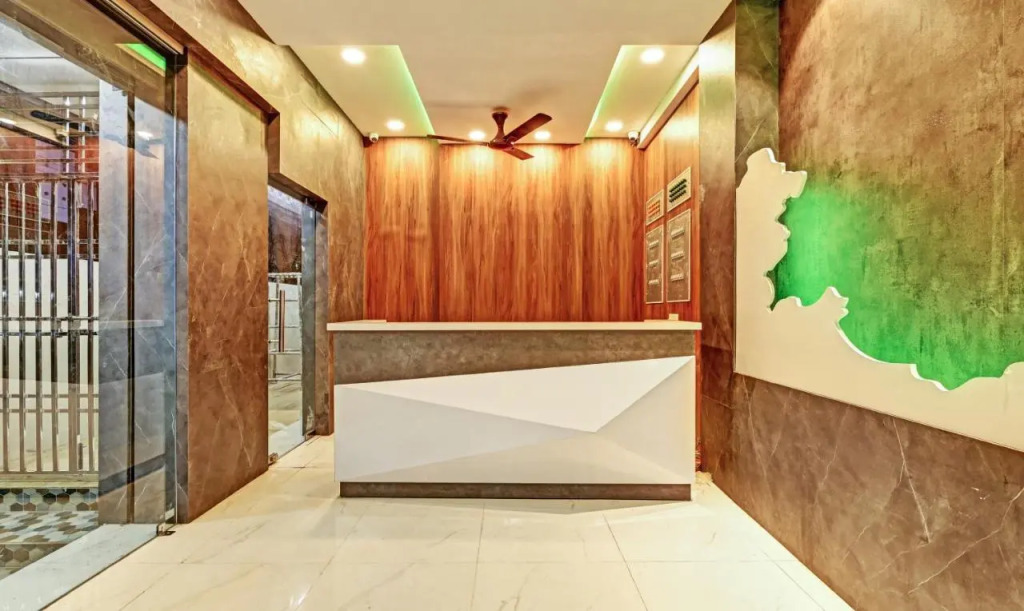 Itsy Hotels Sri Sai Grand Inn Near MG Road & PVP Mall