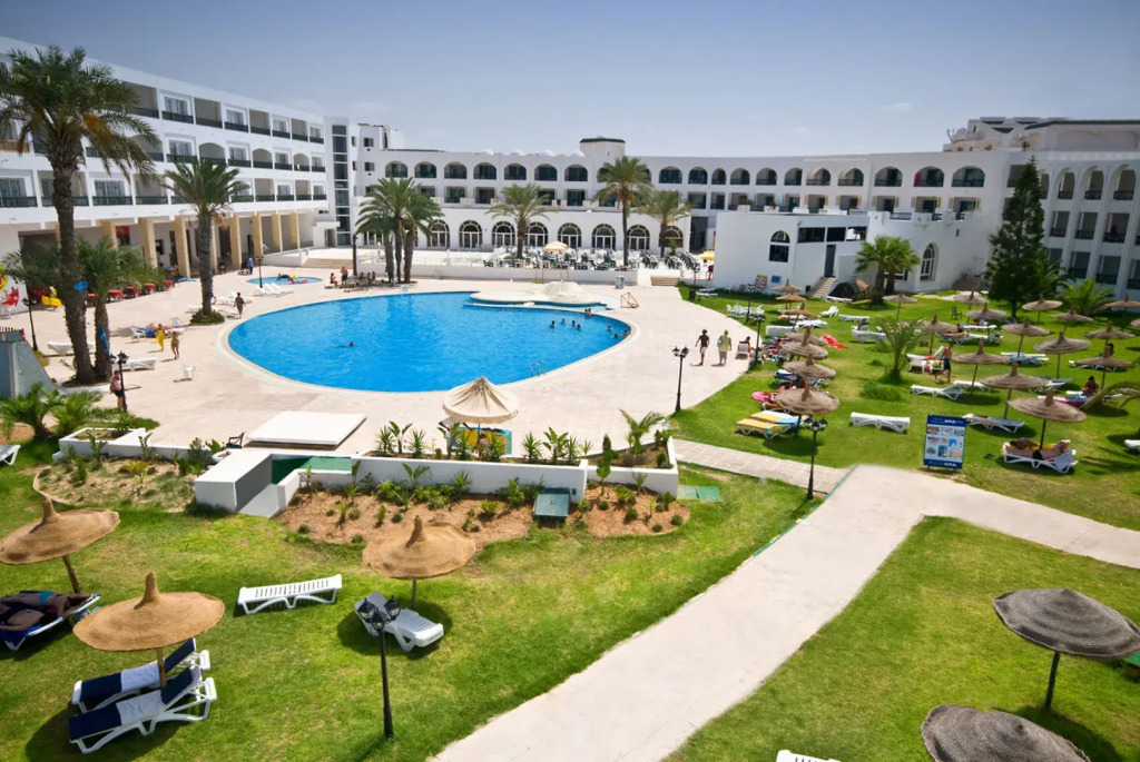 Le Soleil Bella Vista Resort