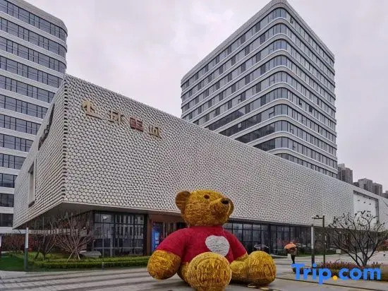 JunCeng City Hotel
