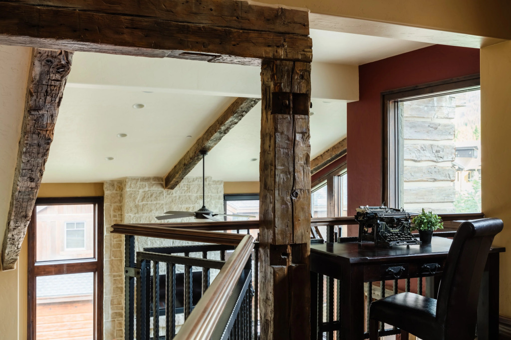 Sleeps 22! Craftsman Haven in Gated Community w/ Movie Room & Skiing