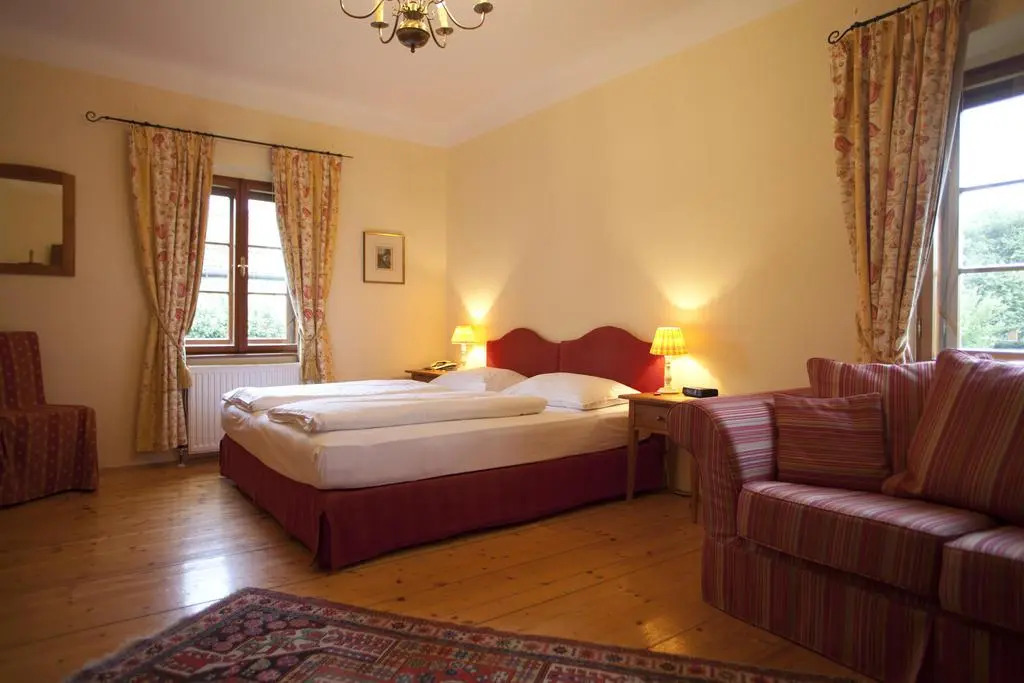 Renaissancehotel Raffelsberger Hof B&B