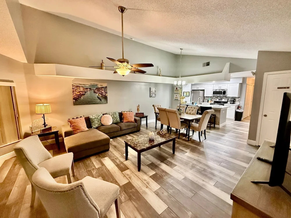 Grand Laguna 3BR Penthouse Near Disney Parks