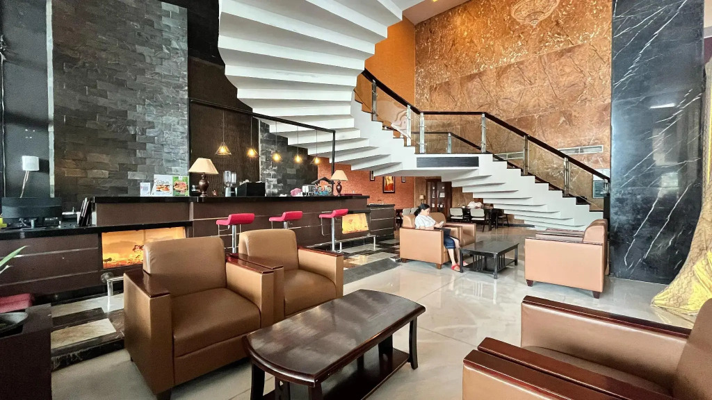 Grand Antares Hotel