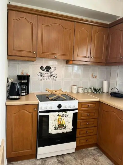 Top roof appartment Oropos 5' beach