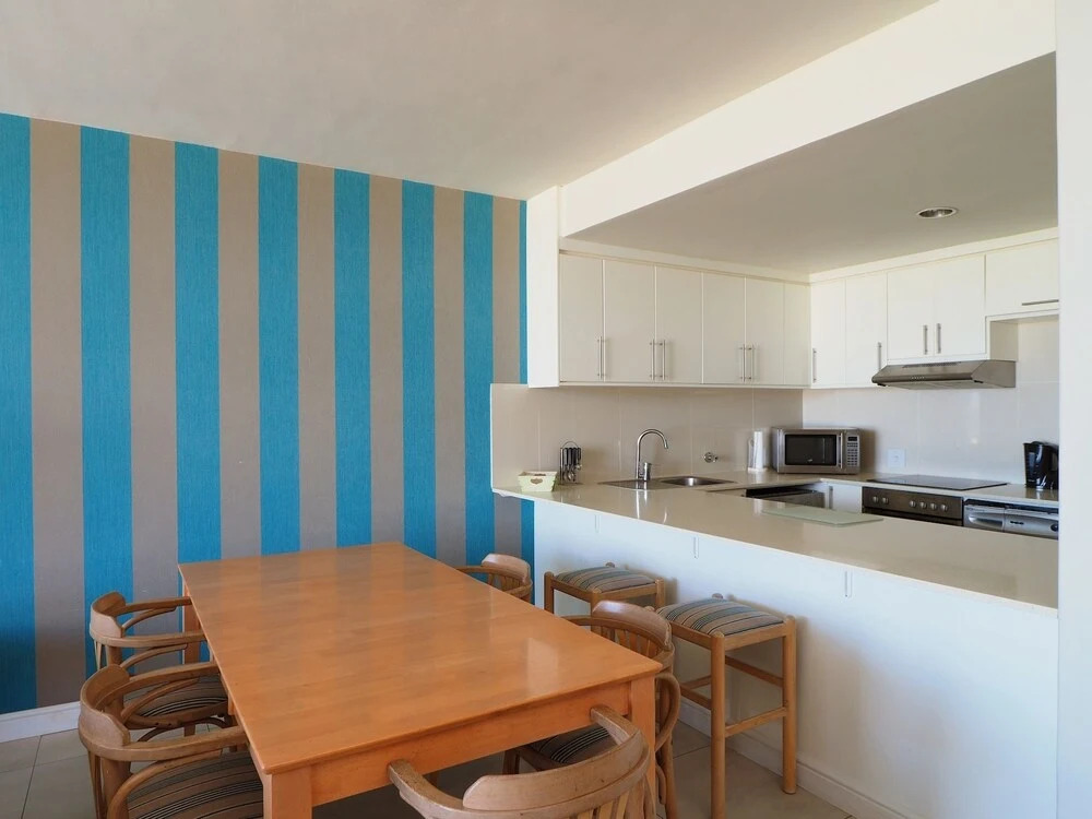 Dolphin Beach H103