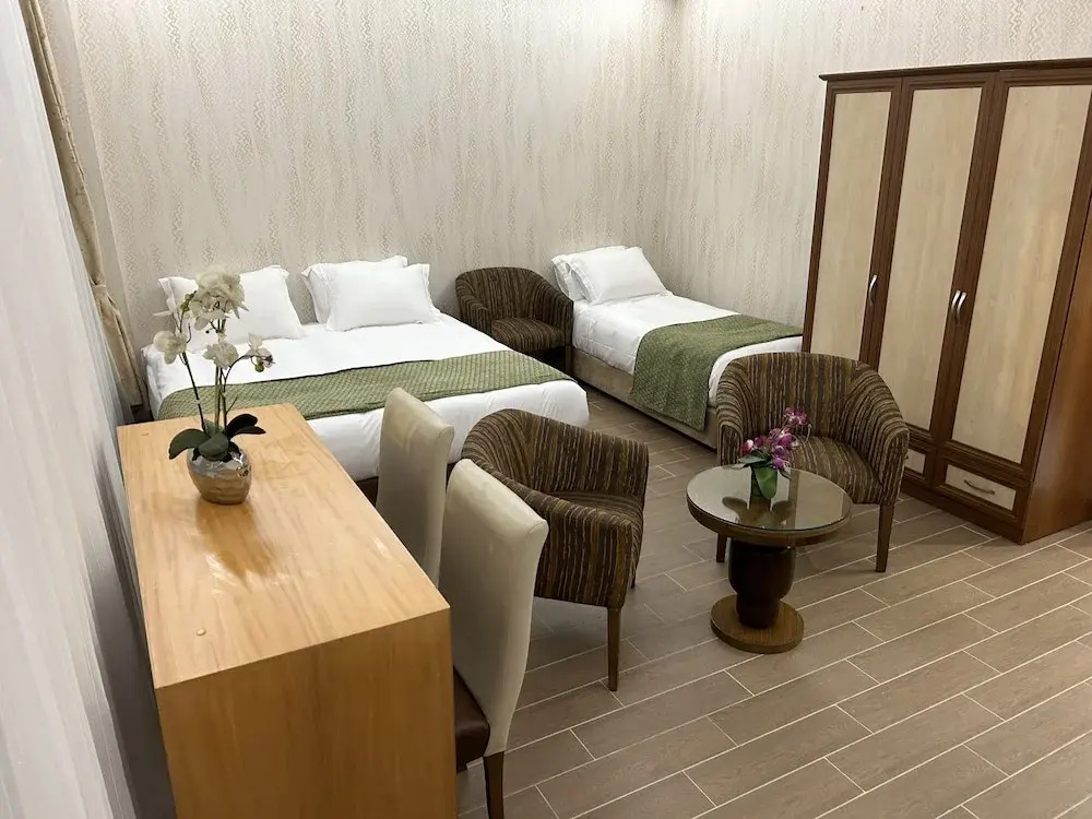 Lily Rooms