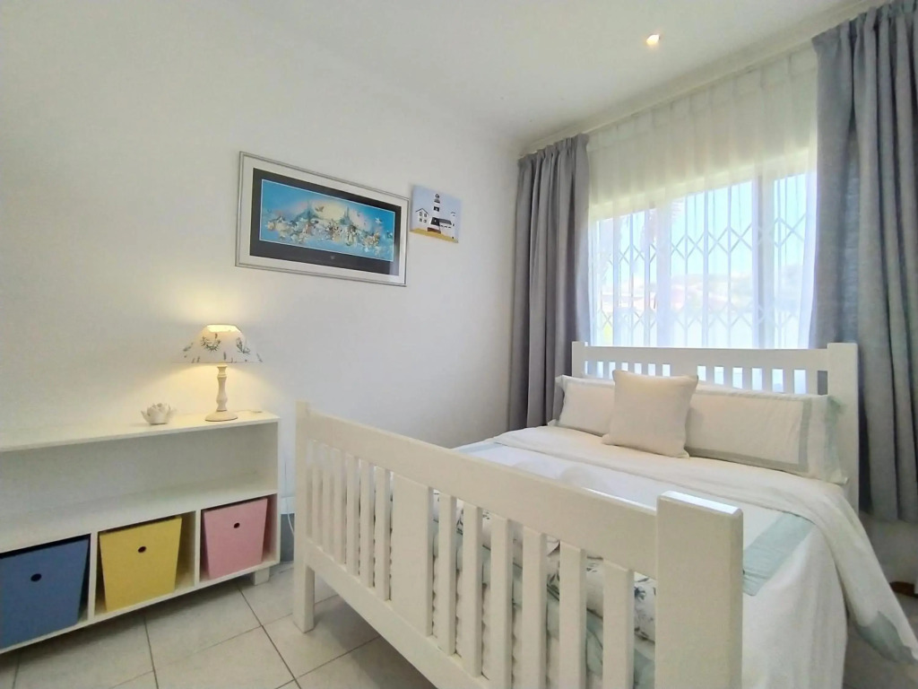 Villa Mintos - 4 bed 3 bath, Pool, 750m to Robberg 5 Beach