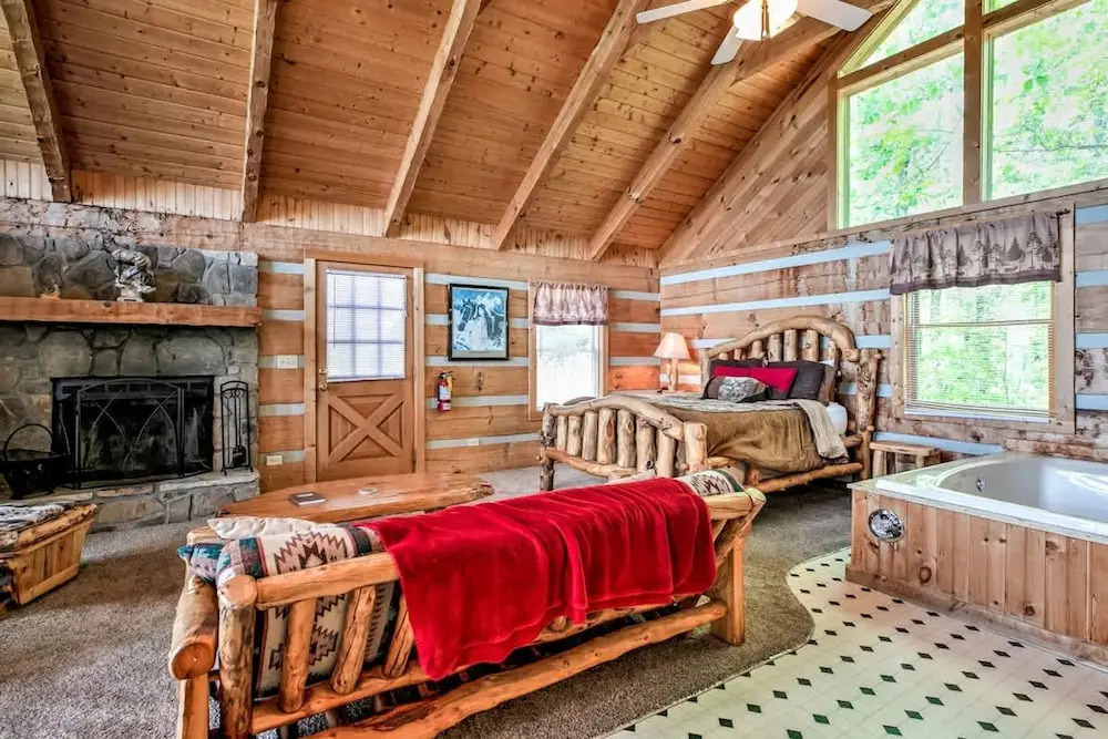 View Private Studio Cabin Hot Tub Relax Honeymoon