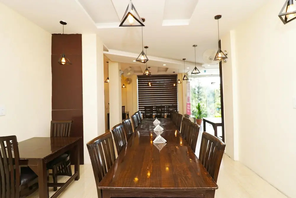 Hotel Mirage Residency