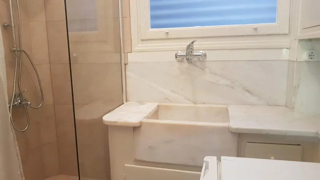 Violet Errathens Apartment - Athens Center, 7 BD, 3 BATH