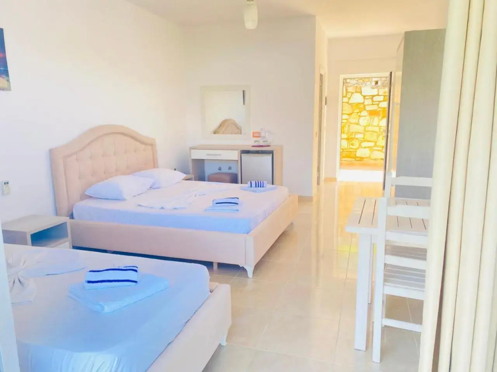 Nefelis Rooms