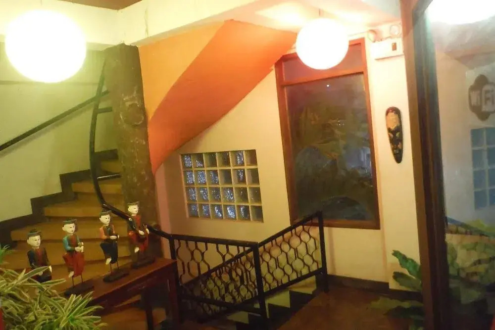 Antonios Pension House