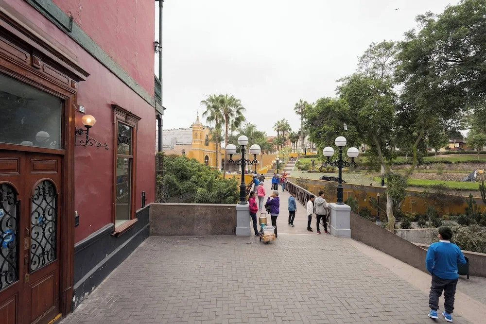 Cozy 2BR - Heart of Barranco - Walk to Everywhere
