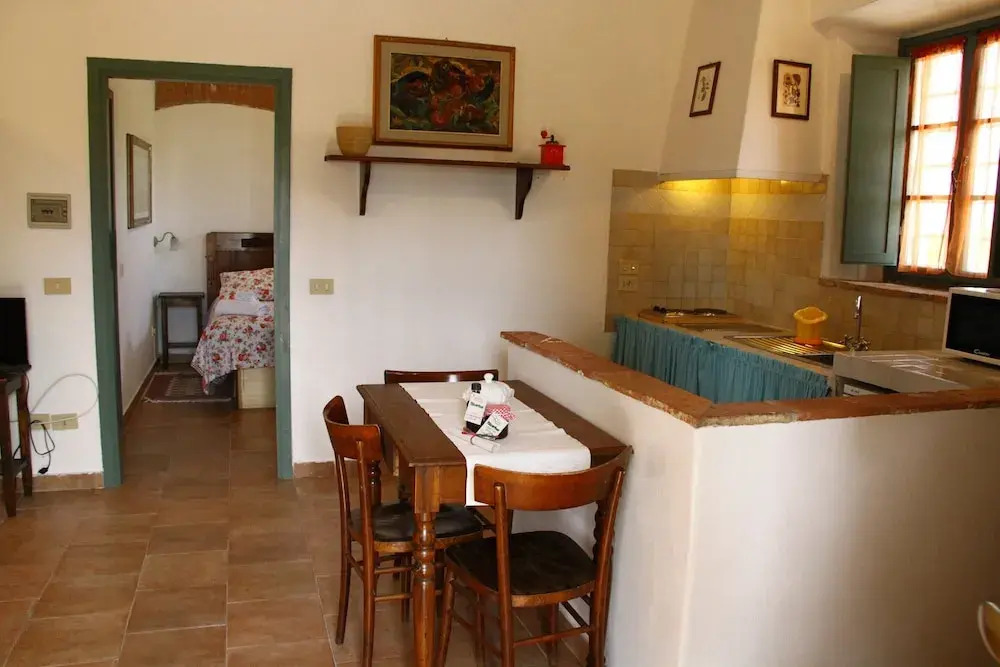 Nice Apartment in Guasticce With Pool