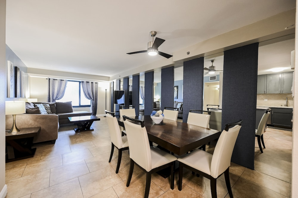 StripViewSuites at Jockey Club