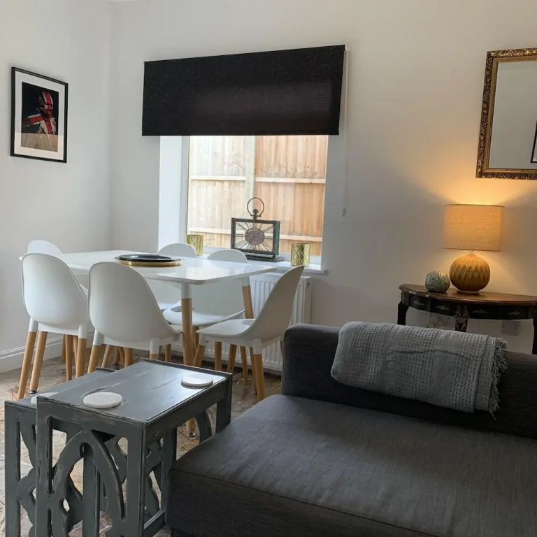 Allure Watford Apartment