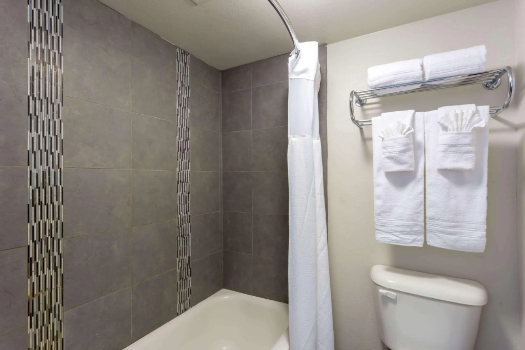 Howard Johnson Scottsdale
