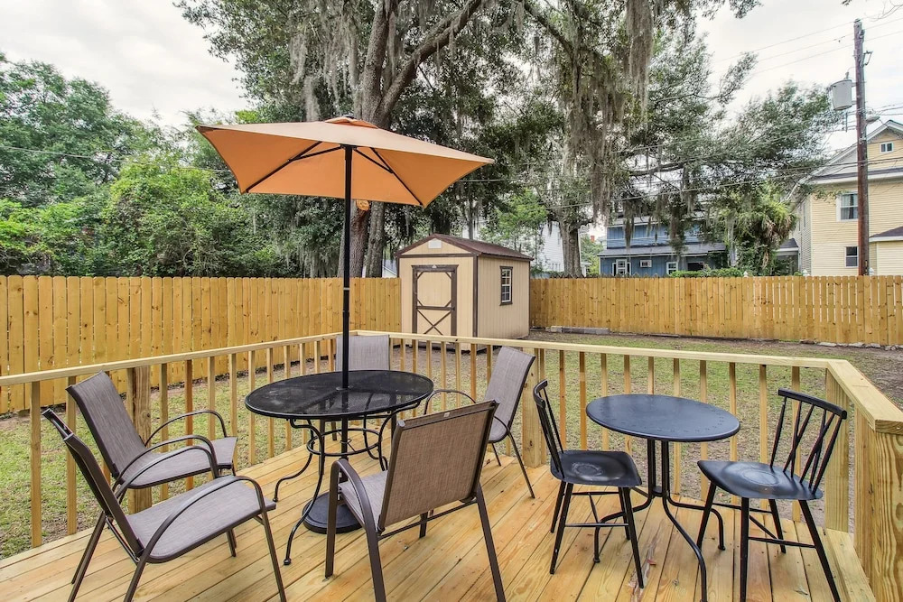 Savannah Home w/ Patio & Grill ~ 2 Mi to Downtown