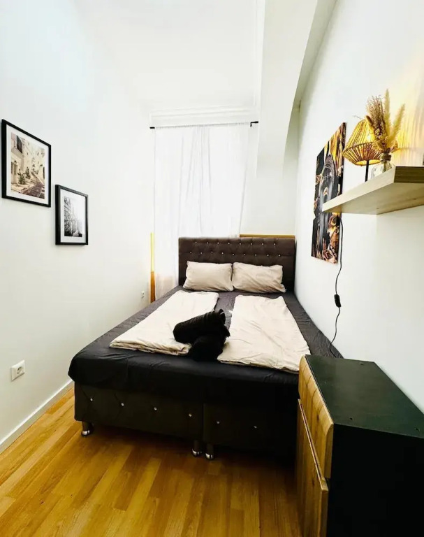 10BR Apt for Groups 8Min to Rathausplatz