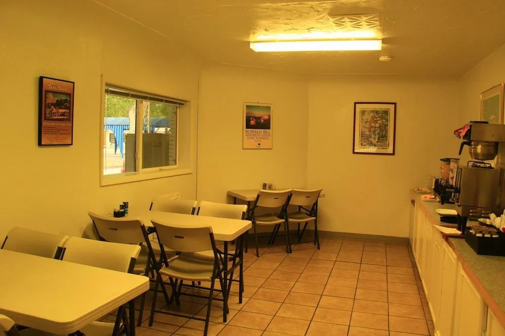 Sunrise Motor Inn
