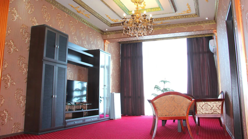 Firuz Plaza (Фируз Плаза)