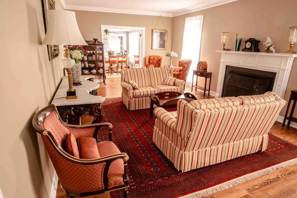 Valparaiso Inn B&B