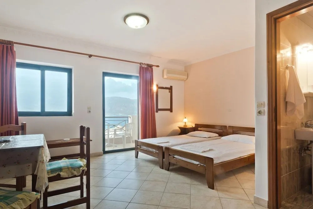 Fronis Apartment