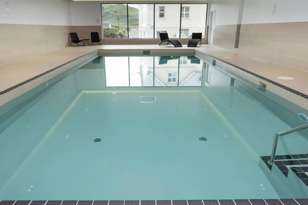 4 Challacombe - Indoor Pool and 4 minute walk to Woolacombe Beach!