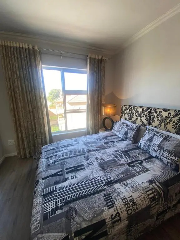 Immaculate & Central Apartment in Houghton