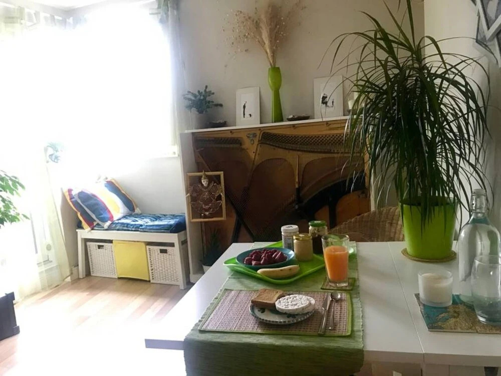 Contemporary 1 Bedroom Flat in Elephant & Castle With Balcony
