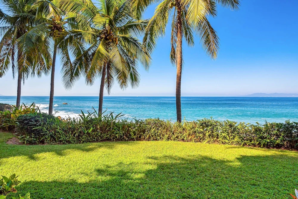 Beachfront Dream Retreat With Pool, Tennis & gym Access - Washer/dryer, AC