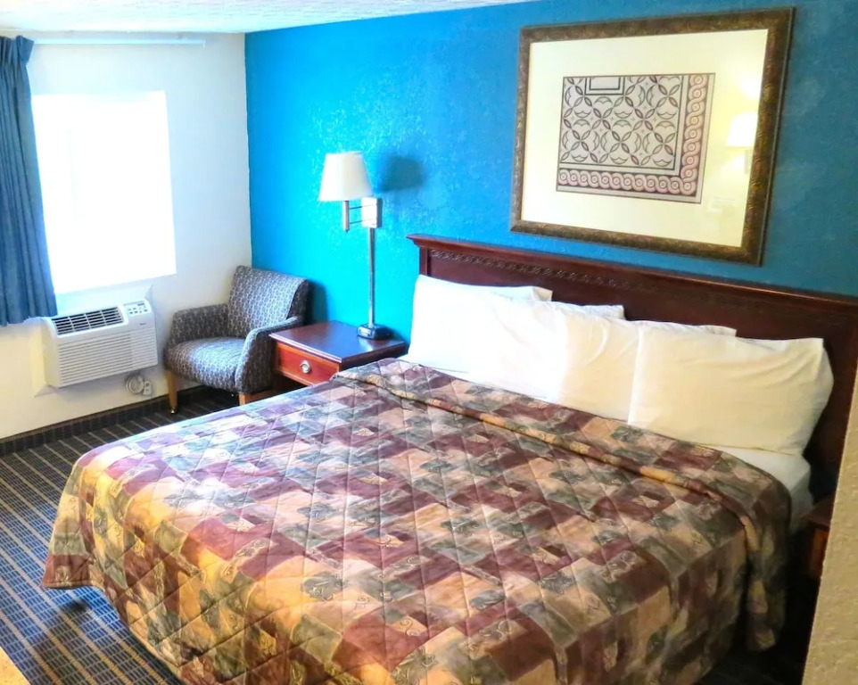 Budget Host Airport Inn
