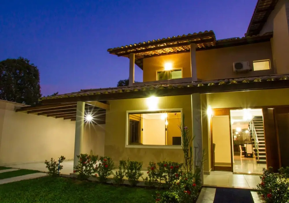 Casa na Praia de Mundaí com 4 quartos, piscina e área gourmet