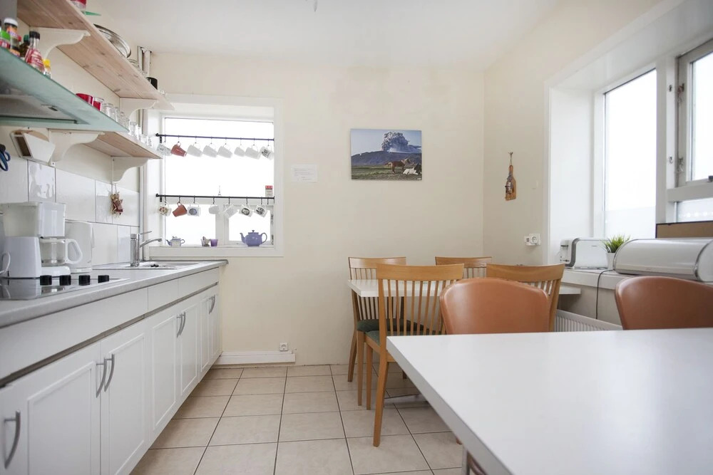 Steinar Guesthouse