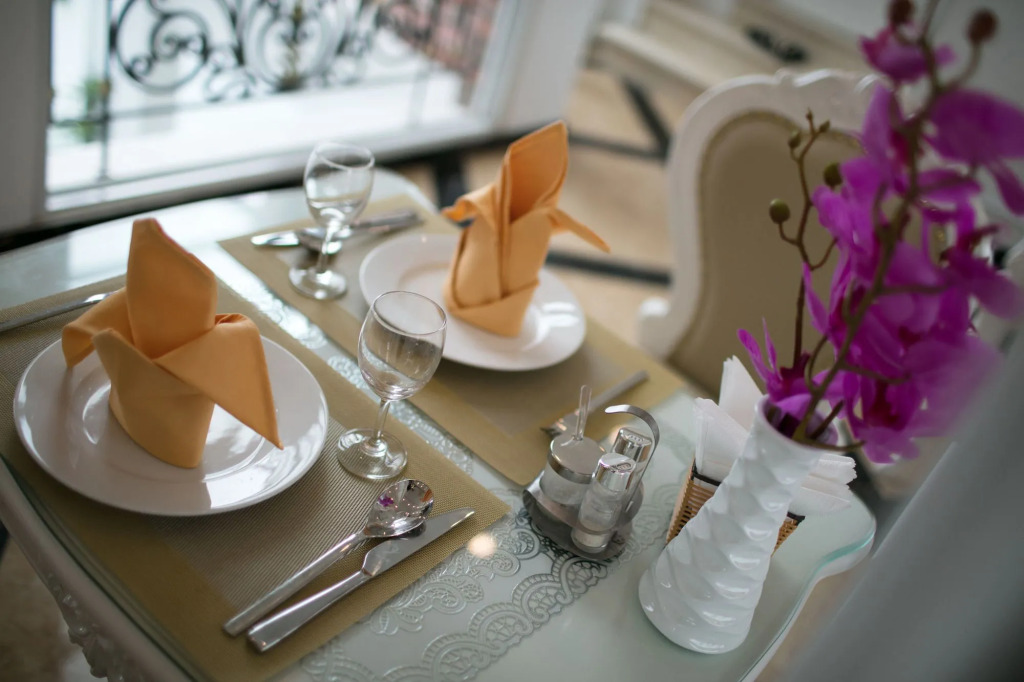 Hanoi Cristina Hotel & Travel