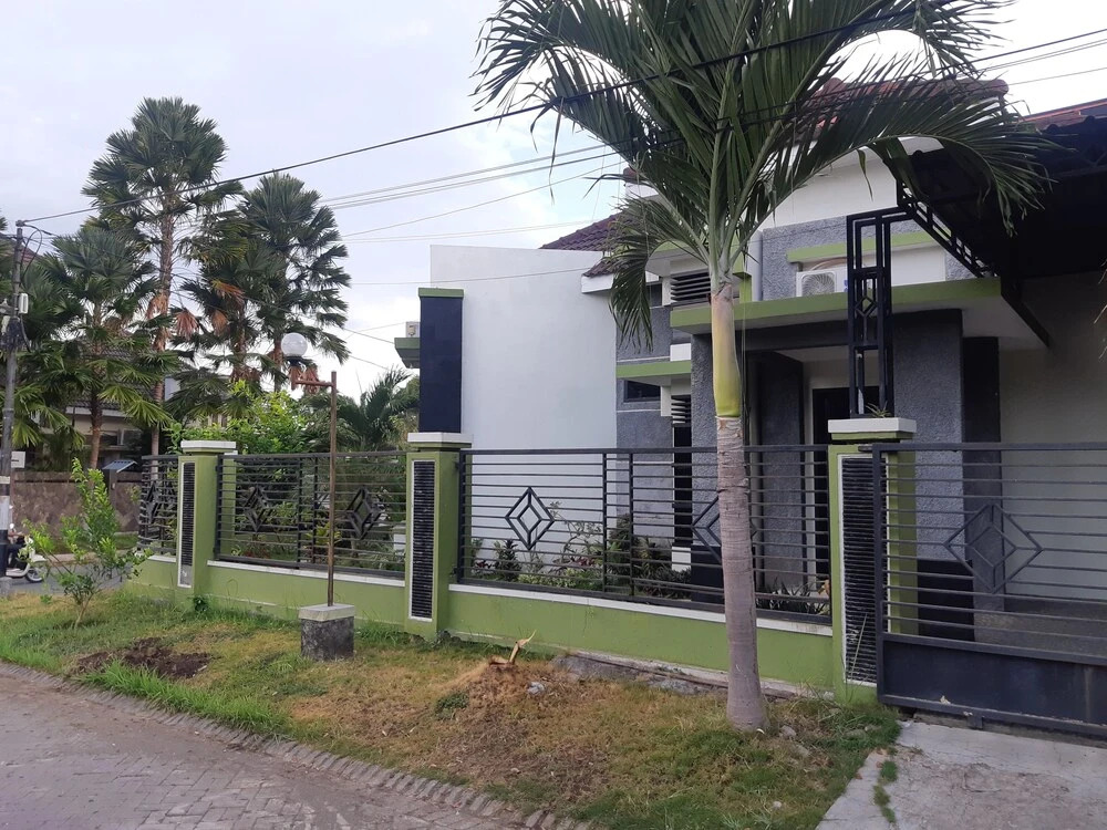 Oyo 2459 Godong Family House