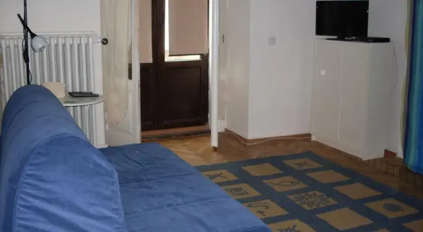 Cristina Apartment - Calea Victoriei
