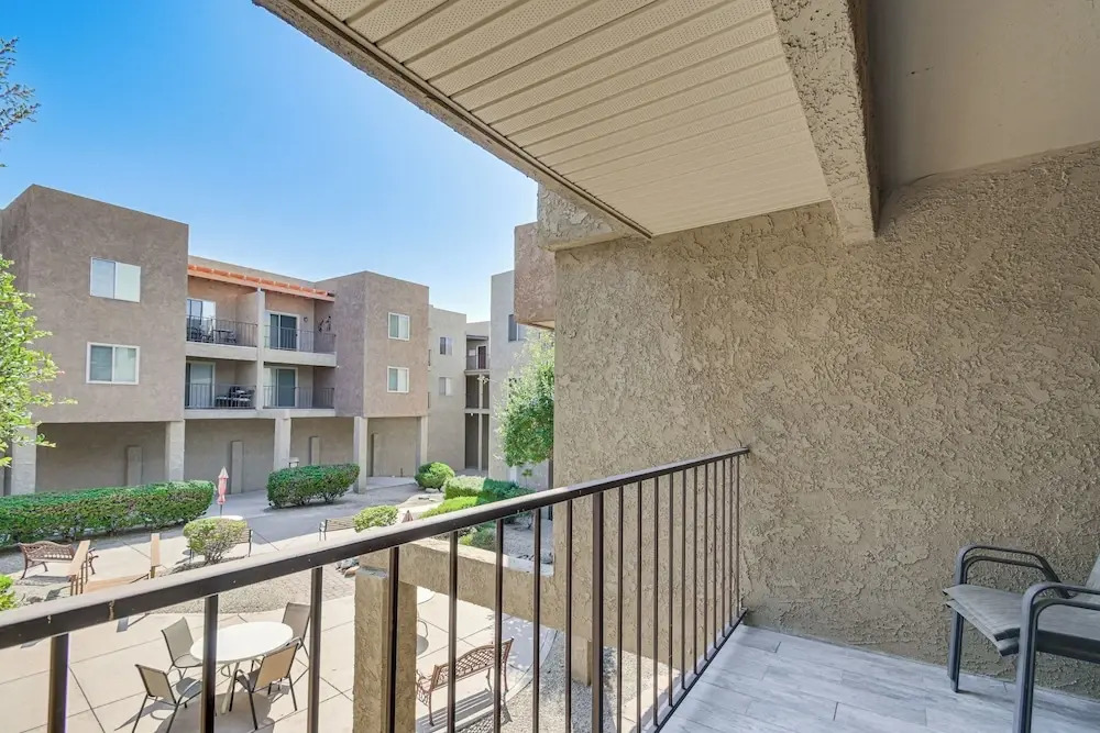 1 Mi to Beach: Lake Havasu City Condo w/ Balcony