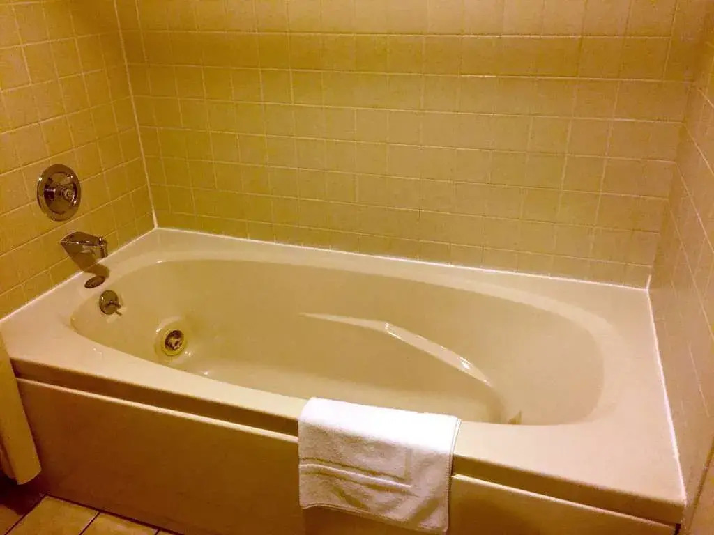 Adirondack Retreat Inn & Suites