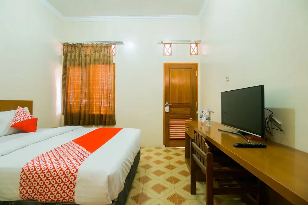 Edotel Smkn 1 Pacet by OYO Rooms