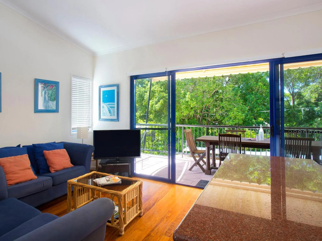 Kookaburra Lodge 4 Little Cove Road 8